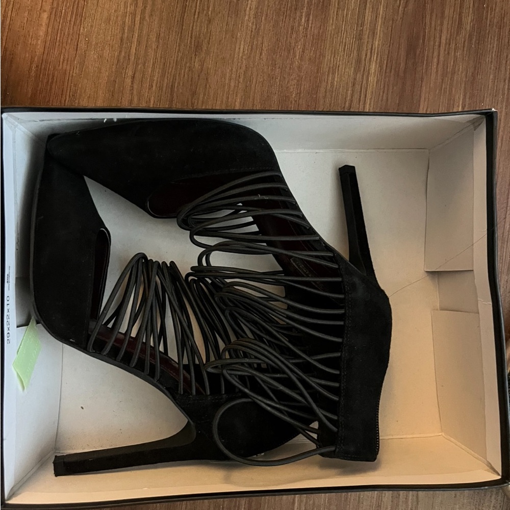 Elegant Black Strappy Women's Heels